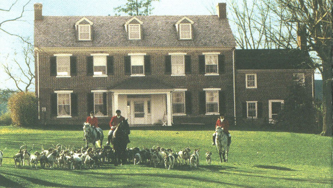 GSV Hounds in front of Stamford House